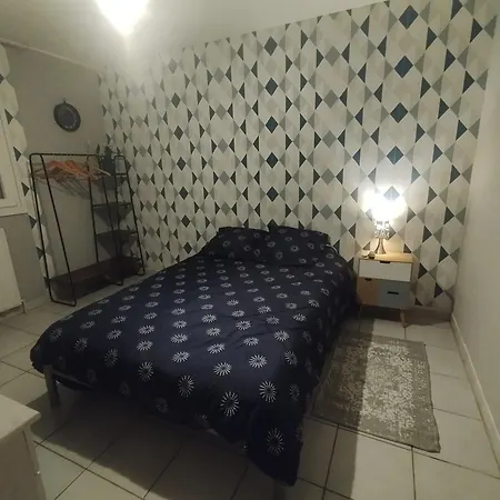 Guest house Avec Sdb Et Wc Privatifs *