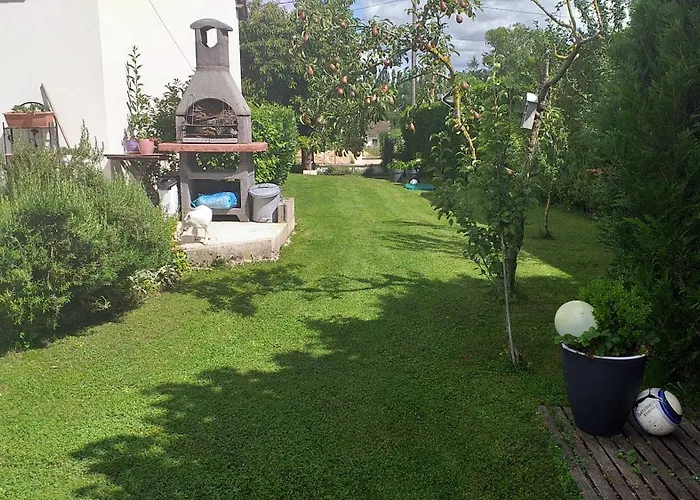 Avec Sdb Et Wc Privatifs 3*